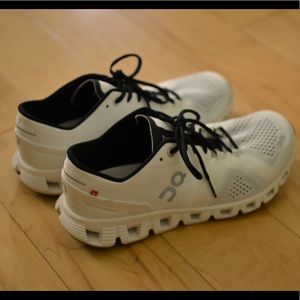 On Cloud X Running Shoes